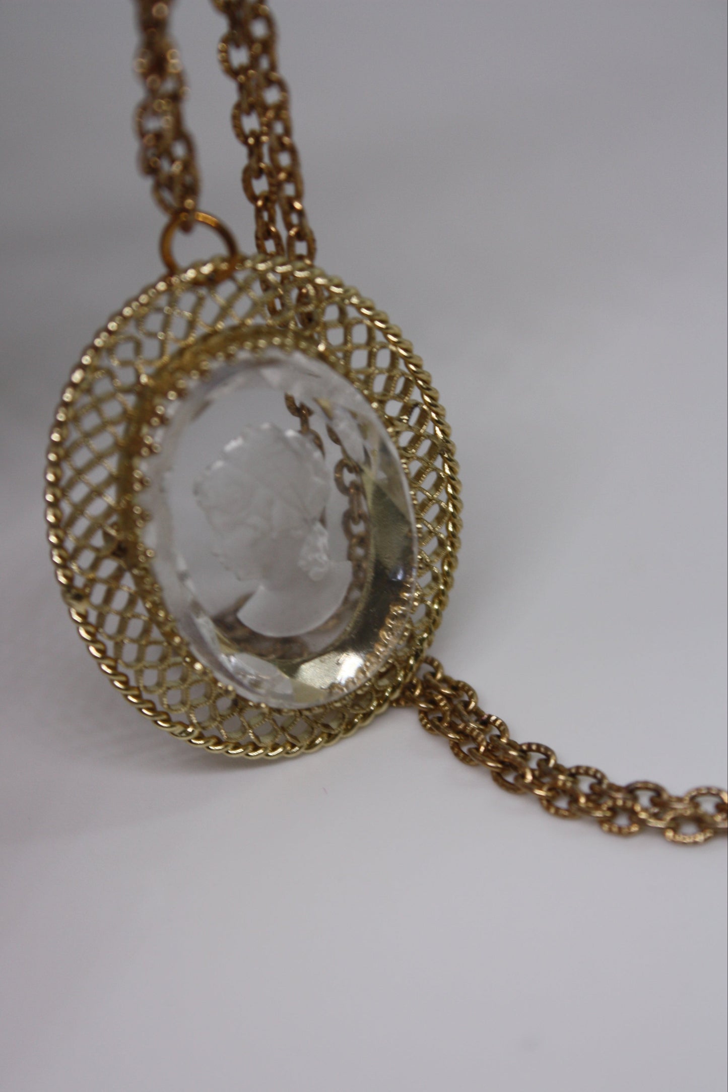Vault Cameo