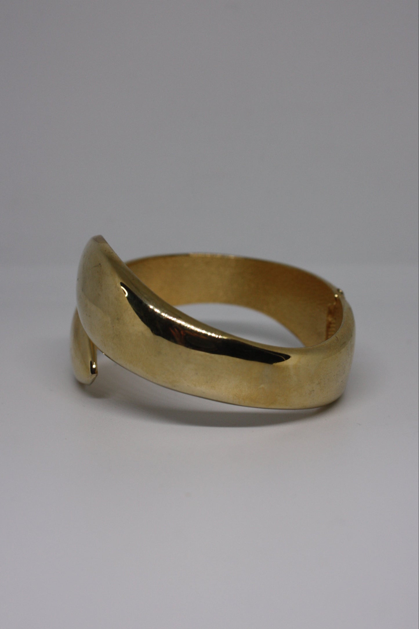 Gold Claw
