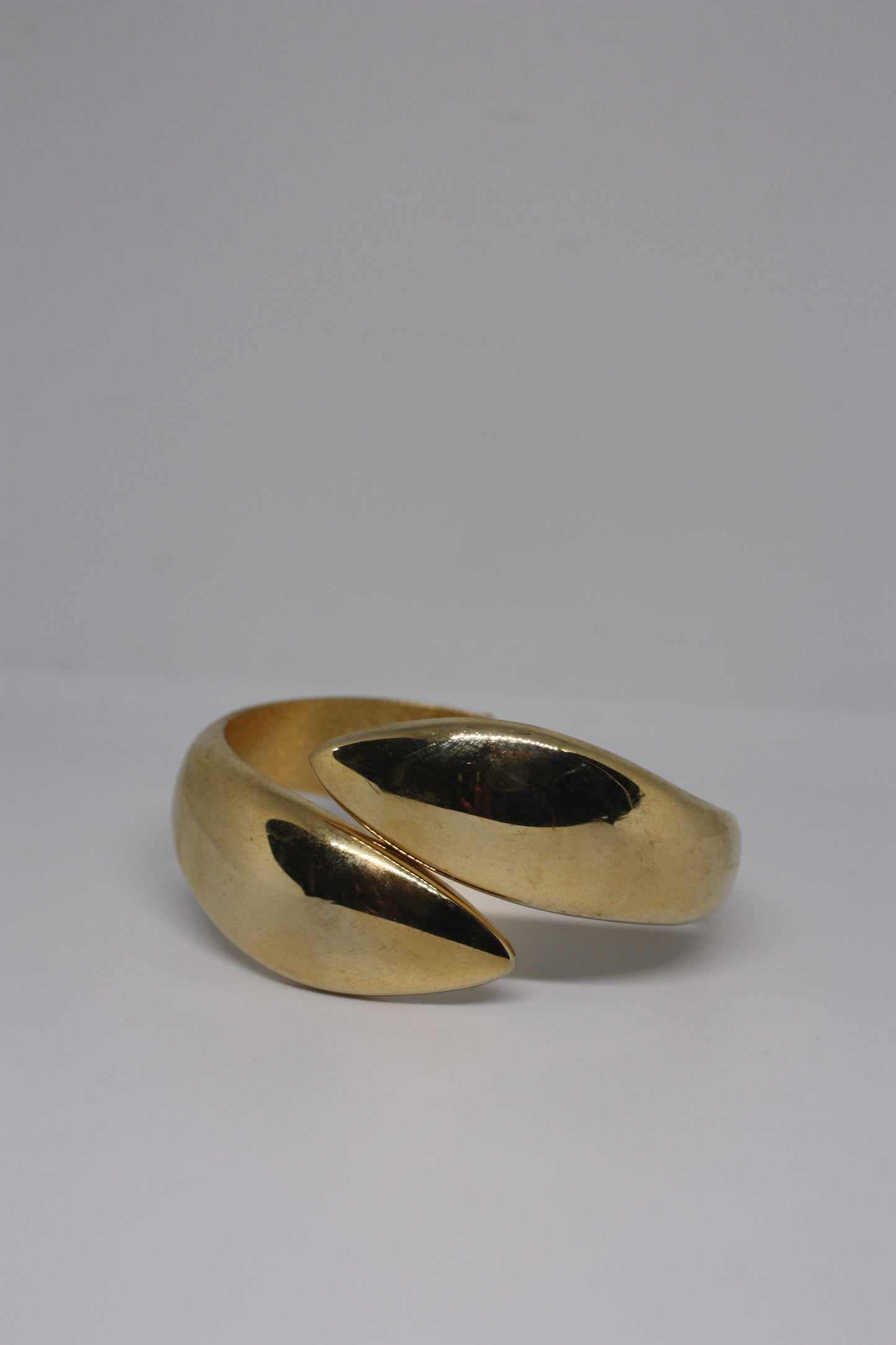 Gold Claw